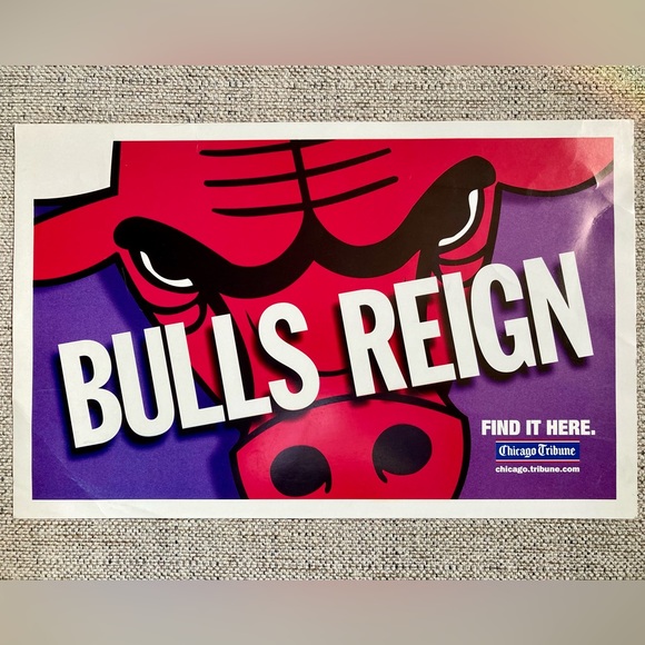 Chicago Bulls Other - World Champion Chicago Bulls “BULLS REIGN” Chicago Tribune News Stand Promo Sign
